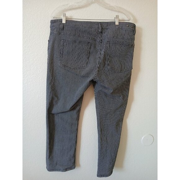 CABI JEANS Navy + White Johnny Railroad Striped Crop Length Women's Jeans 12 - Picture 2 of 16